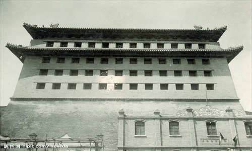 <p style=text-align: centerChinese breathtaking girls.><strong>Chaoyangmen (1437-1956)</strong></p>  <p>In terms of geography, the Chaoyangmen gate faced towards the east. This was no coincidence. The west and north side of the city faced the mountains that offered the city a na