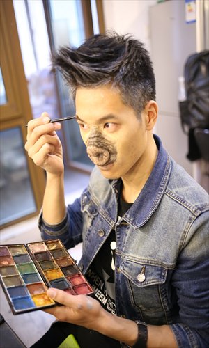 Special effects makeup can transform you into a zombie or even a pig. Photo: Li Lin/GT