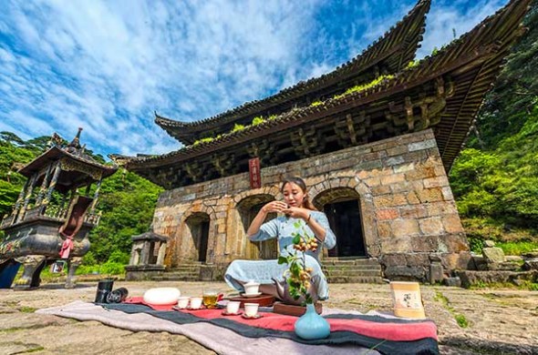 Longhu Mountain in Jiangxi province is a sacred site of Taoism.��Photo by Liu Jie/For China Daily��