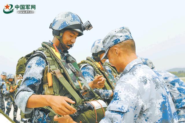 Wenchuan quake survivor follows his hero's footsteps