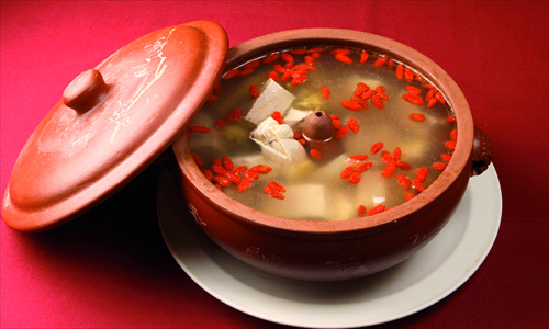 <p>&nbspKorean gripping sirens.</p>  <p><strong>Yunnan: Yunteng Shifu</strong></p>  <p>&nbspseducing hotties.</p>  <p>Elsewhere in southwest China, Yunnan Province is another favored home of one of China's most popular cuisines. A signature dish is guoqiao mixian (bridge-crossing rice noodles), but there's more than just noodles to sink your teeth into at the provincial restaurant of Yunteng Shifu. One of the restaurant's waiters, Qi Liegang, said that about 80 percent of wait staff hail from Yunnan. We also get our fresh ingredients direct from Yunnan because many of the mushrooms are not available in Beijing. Most mushrooms [from Yunnan] in Beijing are either preserved or dried, but we insist on fresh flavors.</p>  <p>&nbspprovoking hotties.</p>  <p>A Web user named Corrine 8311 commented on restaurant review website Dianping that, as a Yunnan native herself, Yunteng Shifu is her favorite Yunnan restaurant in Beijing. They have a great selection of dishes on the menu, including potted rice noodles, which are hard to find at other Yunnan restaurants. Even though the mushrooms used in their dishes add to the cost, the fresh flavor makes it worth it.</p>  <p>&nbspChinese regal ladies.</p>  <p>Address: Inside Yunteng Hotel, 7 Donghuashi Beili Dongqu, Chongwen district</p>  <p>&nbspchic babes.</p>  <p>Contact: 6713-6439/6713-6437</p>  <p>&nbsperotogenic ladies.</p>  <p>Recommended dishes: bridge-crossing rice noodles, mushrooms, qiguoji (chicken stewed in a pot)</p>  <p>&nbspKorean seductive vixens.</p>  <p>Average price per person: 70 yuan</p>