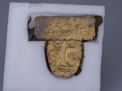 The Zhang Zhung gold mask (Photo/Courtesy of Capital Museum) 