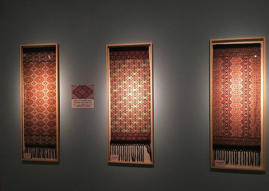 Tujia brocade goes on display
